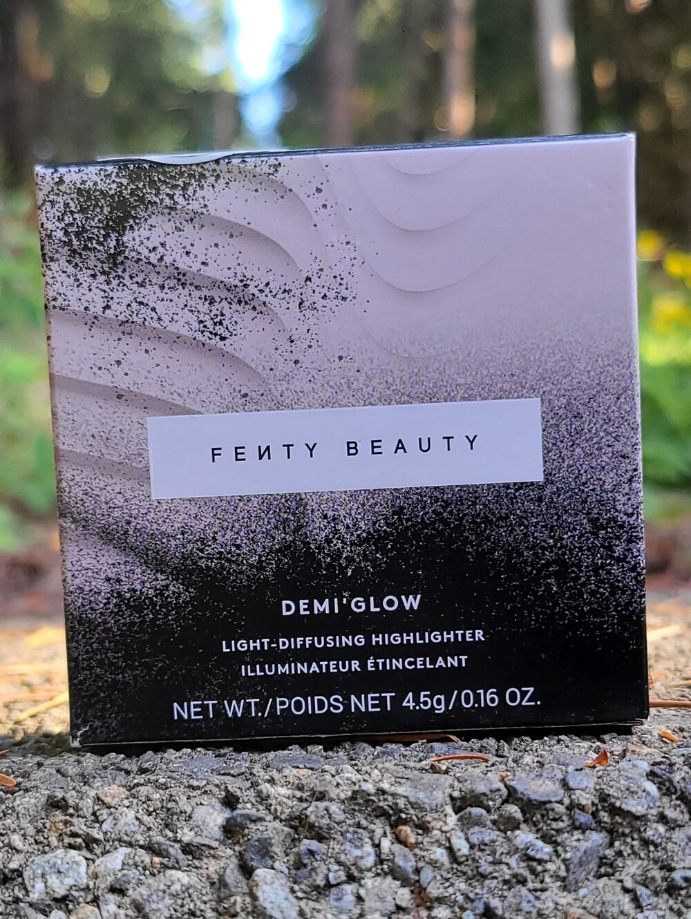 Fenty Beauty Demi'Glow Light-Diffusing Highlighter – Loose Change 04